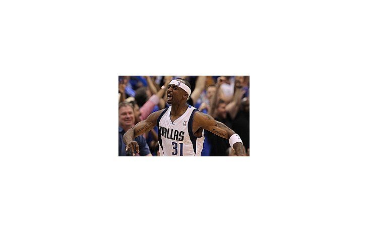 Dallas vapuleó a Los Lakers.