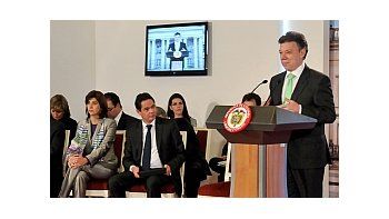 El presidente colombiano, Juan Manuel Santos, junto a todos sus ministros