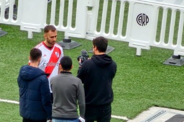 First photo of Pezzella as a River player First photo of Pezzella as a River player