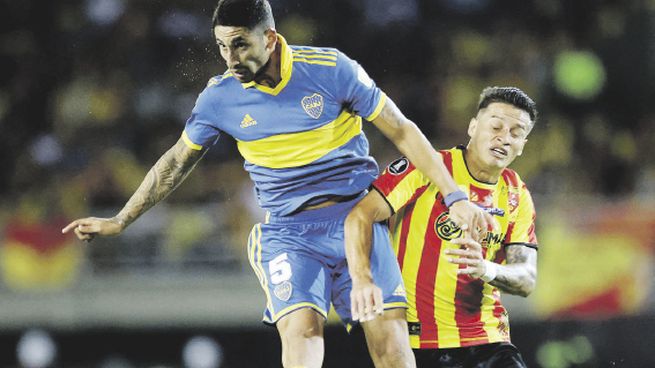 Codiciado. Varela es pretendido por el Porto, que ofreció 8 millones de dólares. La cláusula de salida es de u$s15 M y Boca pidió elevar la oferta.