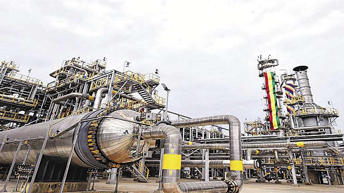 Due to production problems, Bolivia halves its gas shipments to Argentina