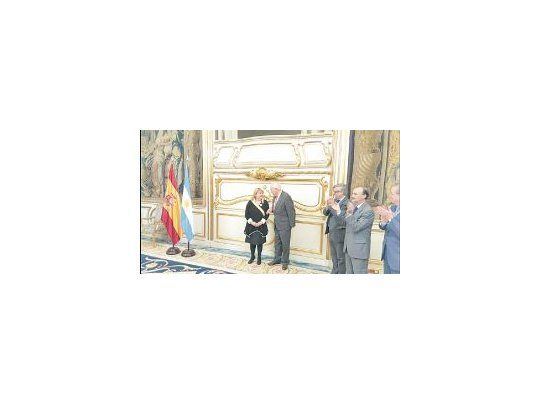 La ministra Susana Malcorra, condecorada con la Orden de Isabel la Católica, en España.