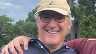 La renuncia se produjo tras la difusión de información sobre inmuebles adquiridos entre 2020 y 2022 que no habían sido informados ante la Oficina Anticorrupción ni ante ARCA, lo que generó cuestionamientos sobre la transparencia de su gestión. La renuncia se produjo tras la difusión de información sobre inmuebles adquiridos entre 2020 y 2022 que no habían sido informados ante la Oficina Anticorrupción ni ante ARCA, lo que generó cuestionamientos sobre la transparencia de su gestión.