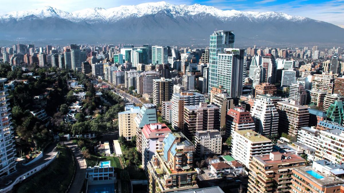 Vehicle prices in Chile fell in 2024, while in Argentina more than 70% rose