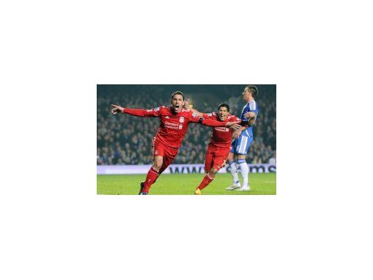 Grito. Maximiliano Rodríguez definió muy bien y abrió el marcador para Liverpool ante Chelsea.