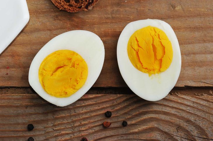 Rich in vitamins A, D and the B complex, the egg is a source of essential nutrients for metabolism and ocular health. Rich in vitamins A, D and the B complex, the egg is a source of essential nutrients for metabolism and ocular health.