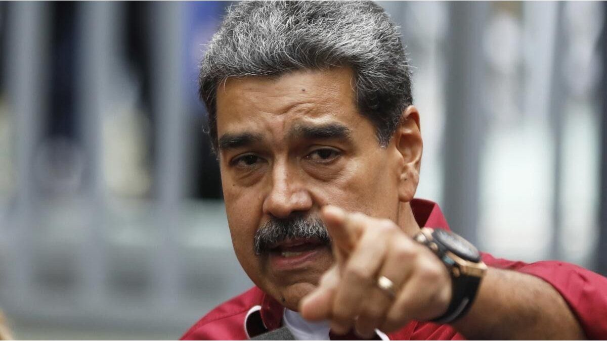 Nicolás Maduro summoned a mass enlistment to respond to the alleged US threats