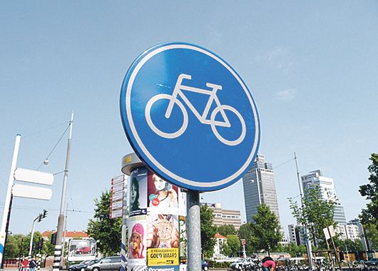 No hay sitio de Amsterdam que no sea accesible a través de bicisendas. El Queen Charlotte Track, en Nueva Zelanda, es una de las mejores experiencias de aventura, en bicicleta y también a pie.