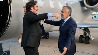 Así recibió Cornejo a MIlei en su visita de septiembre de 2024. 