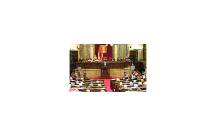 El parlamento catalán aprobó exigirle a España la autonomía fiscal.