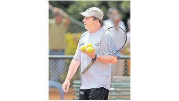 En tres años, Tito llegó a una semifinal y a una final. Aunque su gran mérito tal vez haya sido reunir a Nalbandian y a Del Potro. Fin para una gran gestión.