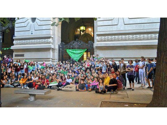 Uno de los colegios que se tomará esta semana será el Nacional de Buenos Aires, que depende de la UBA, y donde los alumnos se expresaro a favor de la despenalización del aborto.