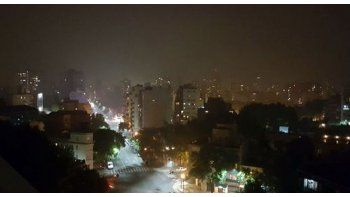 La Ciudad, en una nube de humo por incendios en Punta Lara