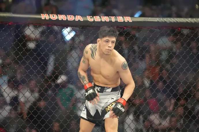 Brandon Moreno regresará a la acción contra Tatsuro Taira el sábado 6 de Diciembre en UFC 323, en un nuevo capítulo del increíble regreso del artista mexicano a la escena de cinturón.