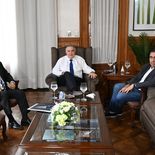 Tras la reunión entre Osvaldo Jaldo, Miguel Acevedo y Sergio Mansilla se confirmó que Tucumán tendrá una reforma electoral. Tras la reunión entre Osvaldo Jaldo, Miguel Acevedo y Sergio Mansilla se confirmó que Tucumán tendrá una reforma electoral.