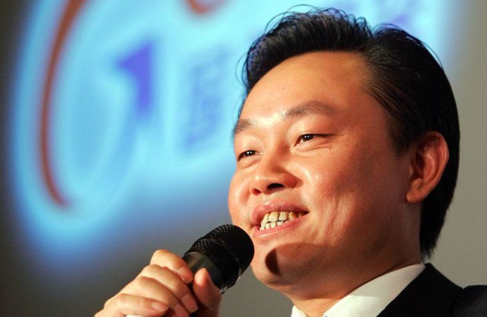 Pasó de ser uno de los magnates más poderosos de China a ser acusado de varios casos de corrupción.