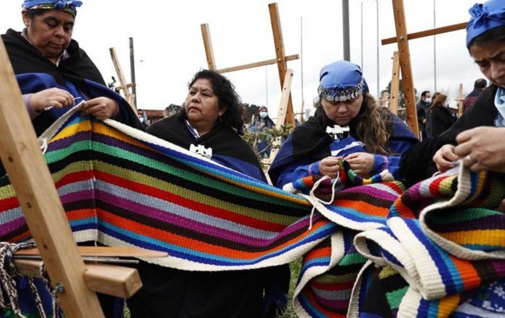 Mapuches batieron un récord con el tejido multicolor&nbsp;