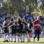 Imbatibles. Las chicas festejan: tienen 28 goles a favor y uno en contra en estosprimeros cuatro partidos.