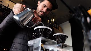 curso gratis para baristas: una empresa te inicia en el camino del cafe