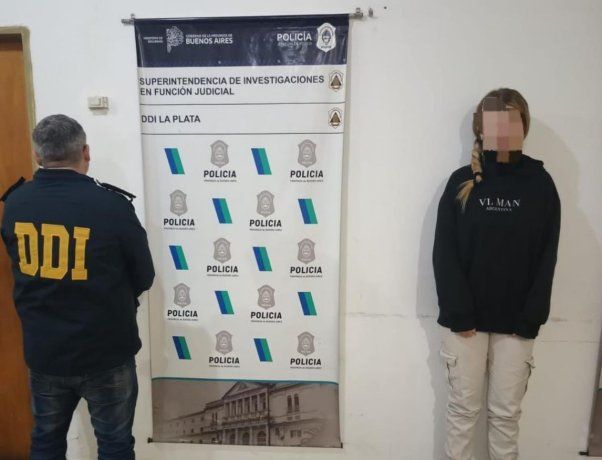 Felicitas Alvite, la joven que atropelló y mató al motociclista en La Plata, se entregó a las autoridades.