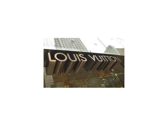 Louis Vuitton demandó a Hyundai por usar su logo en anuncio.
