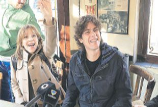 Candidatos, entre rezos y desayunos (foto 1)