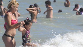 altas temperaturas y 70% de ocupacion hotelera, en el primer fin de semana del ano en mar del plata