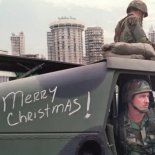 En diciembre de 1989, 20.000 soldados estadounidenses fueron enviados a invadir Panamá. En diciembre de 1989, 20.000 soldados estadounidenses fueron enviados a invadir Panamá.