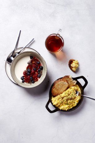 Las propuestas incluyen desde panes recién horneados, pasteles y variedad en opciones dulces, hasta alternativas veganas y ligeras 