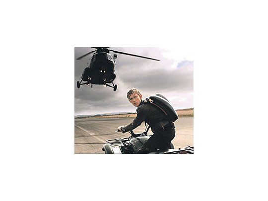 La serie «Alex Raider» intenta combinar la fórmula de HarryPotter con la de James Bond, pero el resultado es másbien decepcionante.