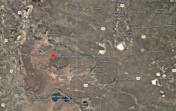 El volcán Auca Mahuida, ubicado en el norte neuquino, se encuentra a más de 40 kilómetros de Rincón de los Sauces y a unos 165 kilómetros de Neuquén capital. El volcán Auca Mahuida, ubicado en el norte neuquino, se encuentra a más de 40 kilómetros de Rincón de los Sauces y a unos 165 kilómetros de Neuquén capital.