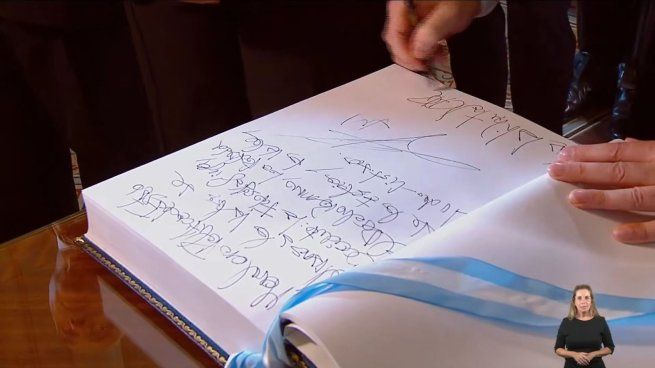 Quiero ser claro en esto: en nuestra visión existe un claro orden de mérito, comenzó la firma de Milei