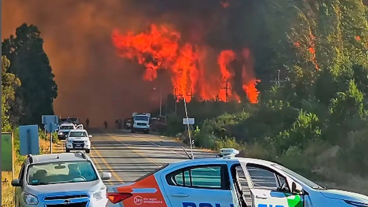 three arrested for provoking fire
