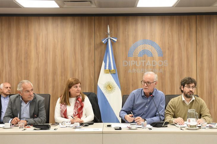 Autoridades de la Comisión de Ciencia de la Cámara de Diputados. Autoridades de la Comisión de Ciencia de la Cámara de Diputados.