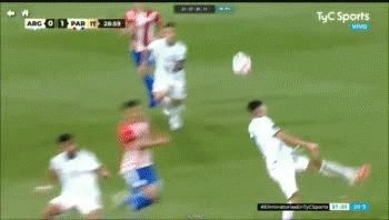 Así fue la fractura que sufrió Exequiel Palacios por parte de Ángel Romero en el Argentina-Paraguay por Eliminatorias.