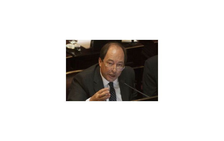 Ernesto Sanz.