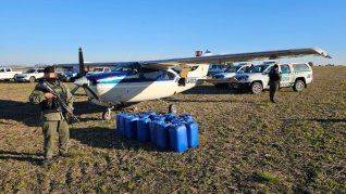 La avioneta narco interceptada en Santa Fe. La avioneta narco interceptada en Santa Fe.
