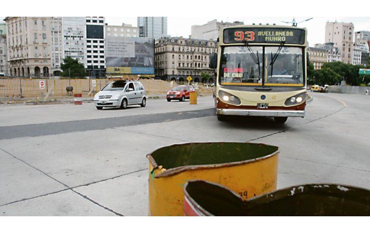 Peligro. Las insólitas señalizaciones en la Avenida de la Rábida