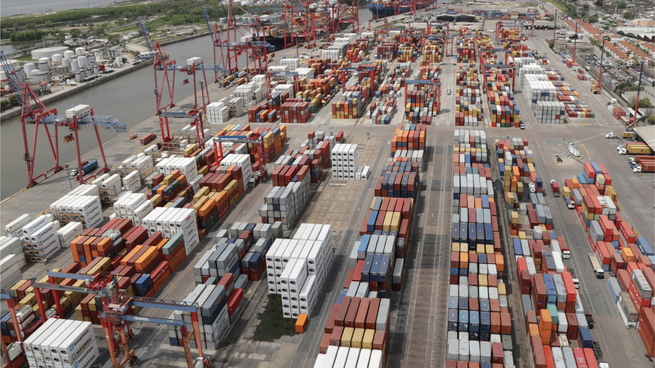 Con estas inversiones, el puerto de Dock Sud se prepara no solo para mejorar sus capacidades operativas, sino también para reforzar la posición de Argentina en el comercio internacional.