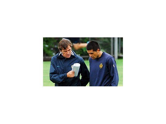 Riquelme no está en condiciones físicas para jugar.