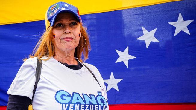 Venezolanos en Uruguay celebraron la captura de Nicolás Maduro.