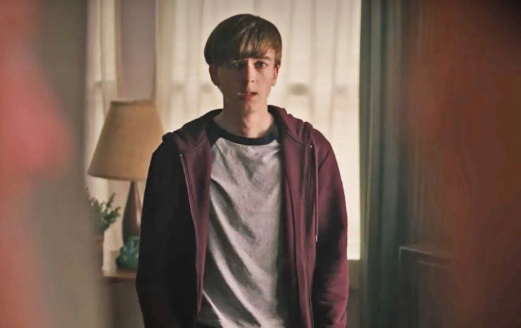 Actor de Riverdale sentenciado a cadena perpetua por matar a su madre