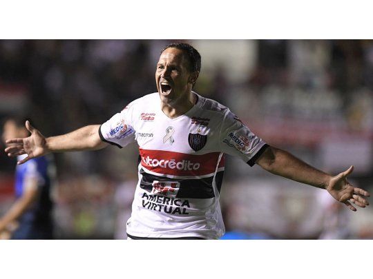 Matos anotó el segundo gol de Chacarita.