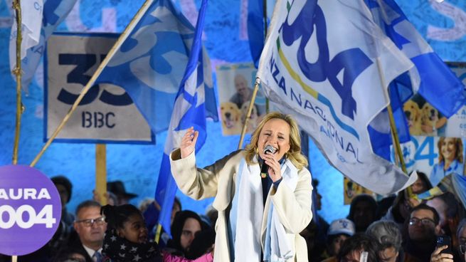 La precandidata del Partido Nacional, Laura Raffo, cierra su campaña de cara a las elecciones internas.