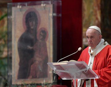 El Papa, durante la solitaria misa que ofició en Domingo de Ramos.