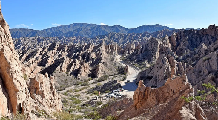 El turismo argentino del norte tiene paisajes tan hermosos como Quebrada de las Flechas El turismo argentino del norte tiene paisajes tan hermosos como Quebrada de las Flechas