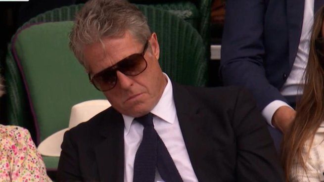 Hugh Grant y su momento viral en Wimbledom.
