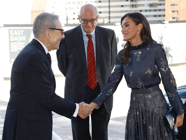 Queen Letizia was one of the figures of royalty that chose Armani to wear her in her events. Queen Letizia was one of the figures of royalty that chose Armani to wear her in her events.