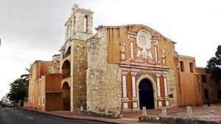 Se funda la Real y Pontificia Universidad de Santo Tomás de Aquino en 1538, la primera Universidad de América.