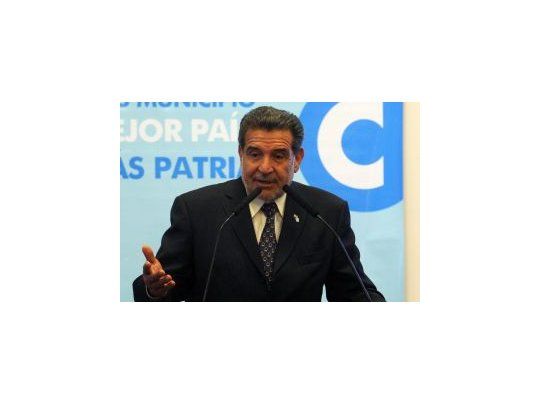Luis Beder Herrera.